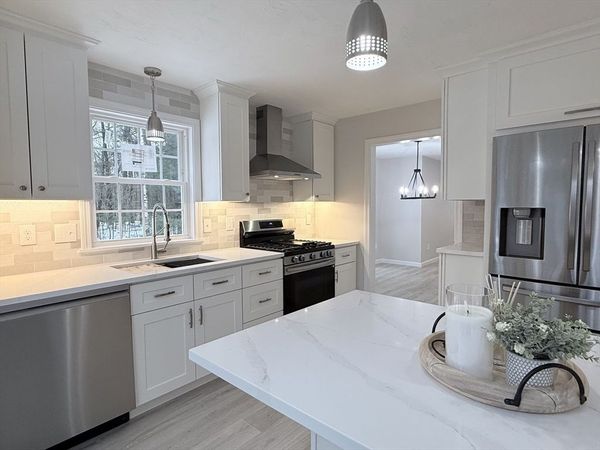 31 Bellwood Cir, Unit 31, Bellingham, MA 02019