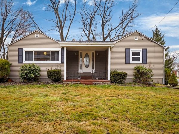 2061 Hulton Rd, Verona, PA 15147