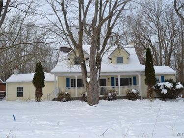 8610 Goodrich Road, Clarence Center, NY 14032