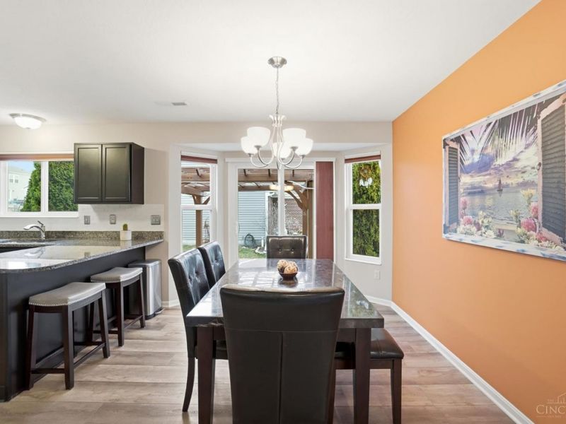 4264 Hunting Hawk Drive, Turtle Creek Twp, OH 45036 Photo 9