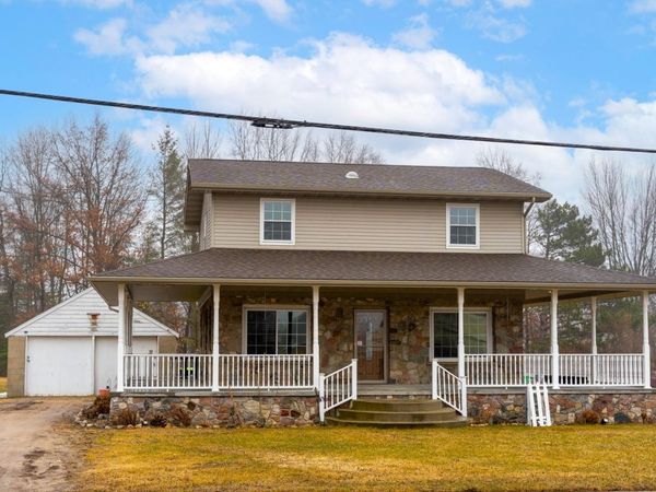 632 Michigan Street E, Farwell, MI 48622