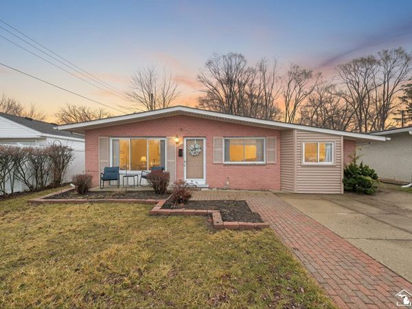 631 Forest Street, Westland, MI 48186