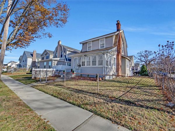 1357 Langdon Boulevard , Rockville Centre, NY 11570