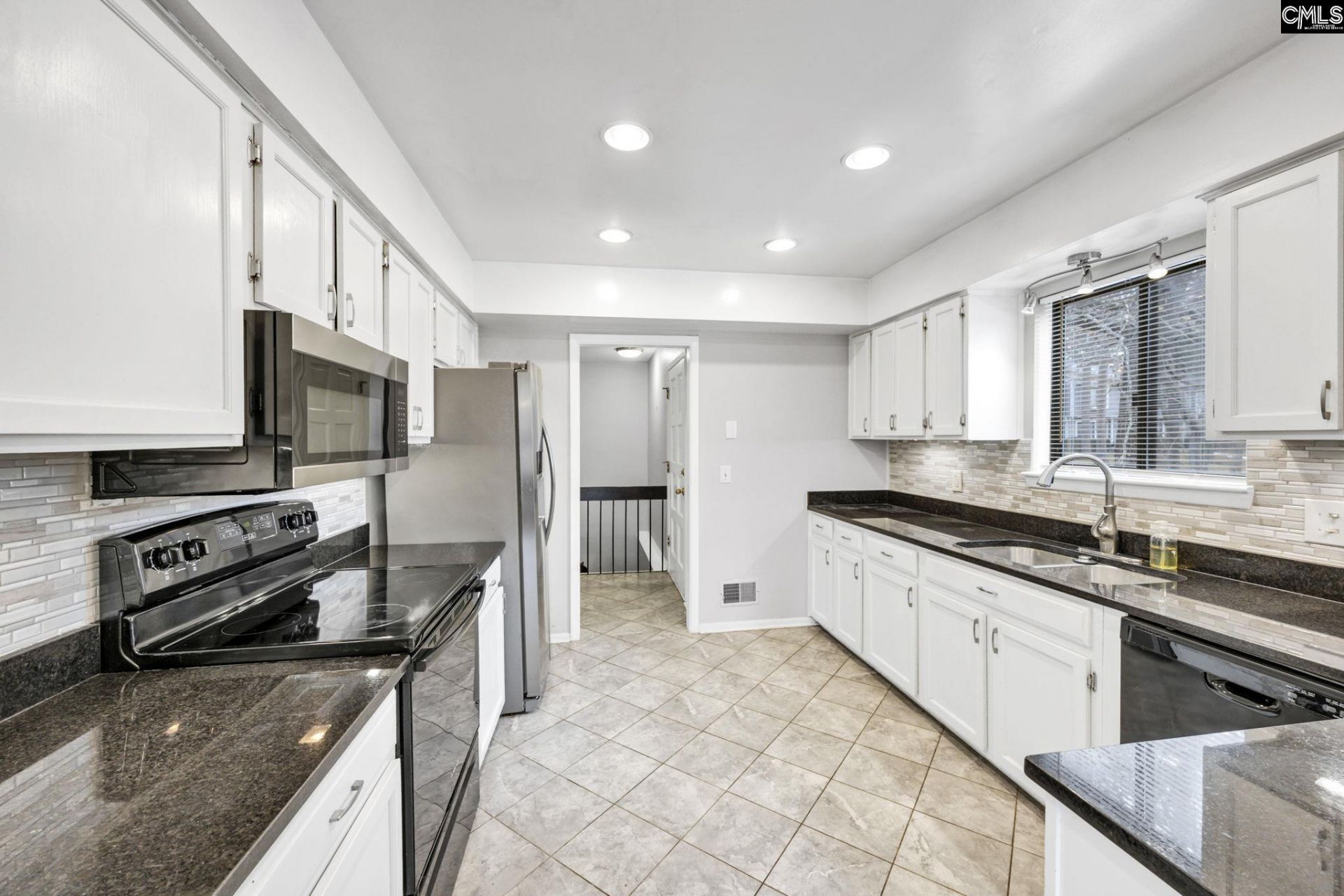 300 Outrigger Lane Photo 11