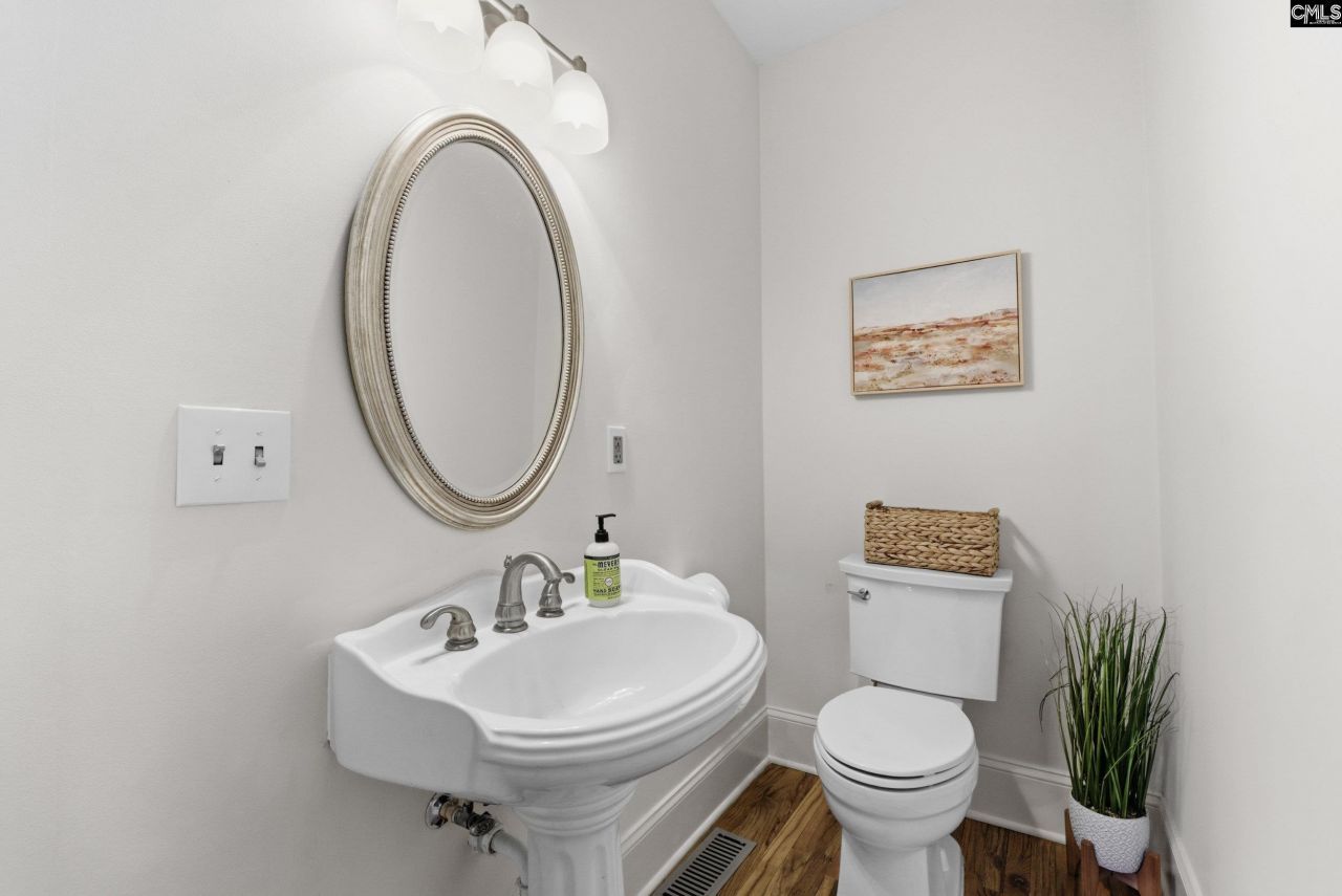 2329 Wilmot Avenue Photo 16