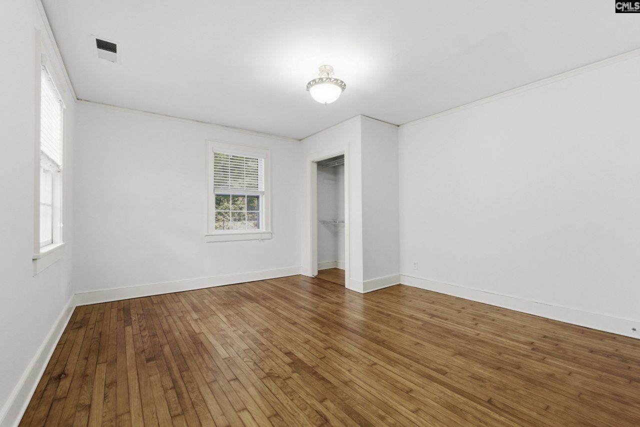 2329 Wilmot Avenue Photo 18