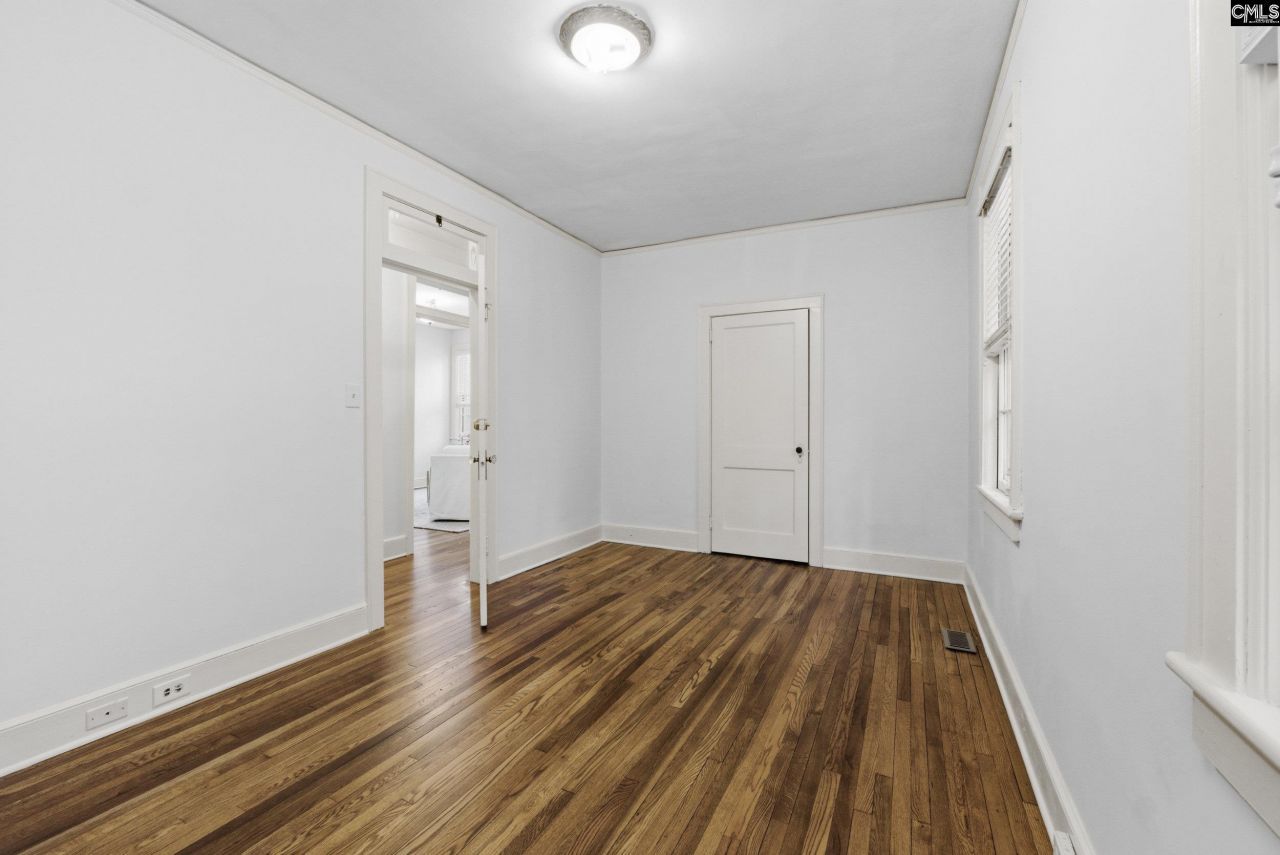 2329 Wilmot Avenue Photo 23