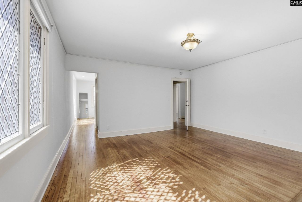 2329 Wilmot Avenue Photo 29