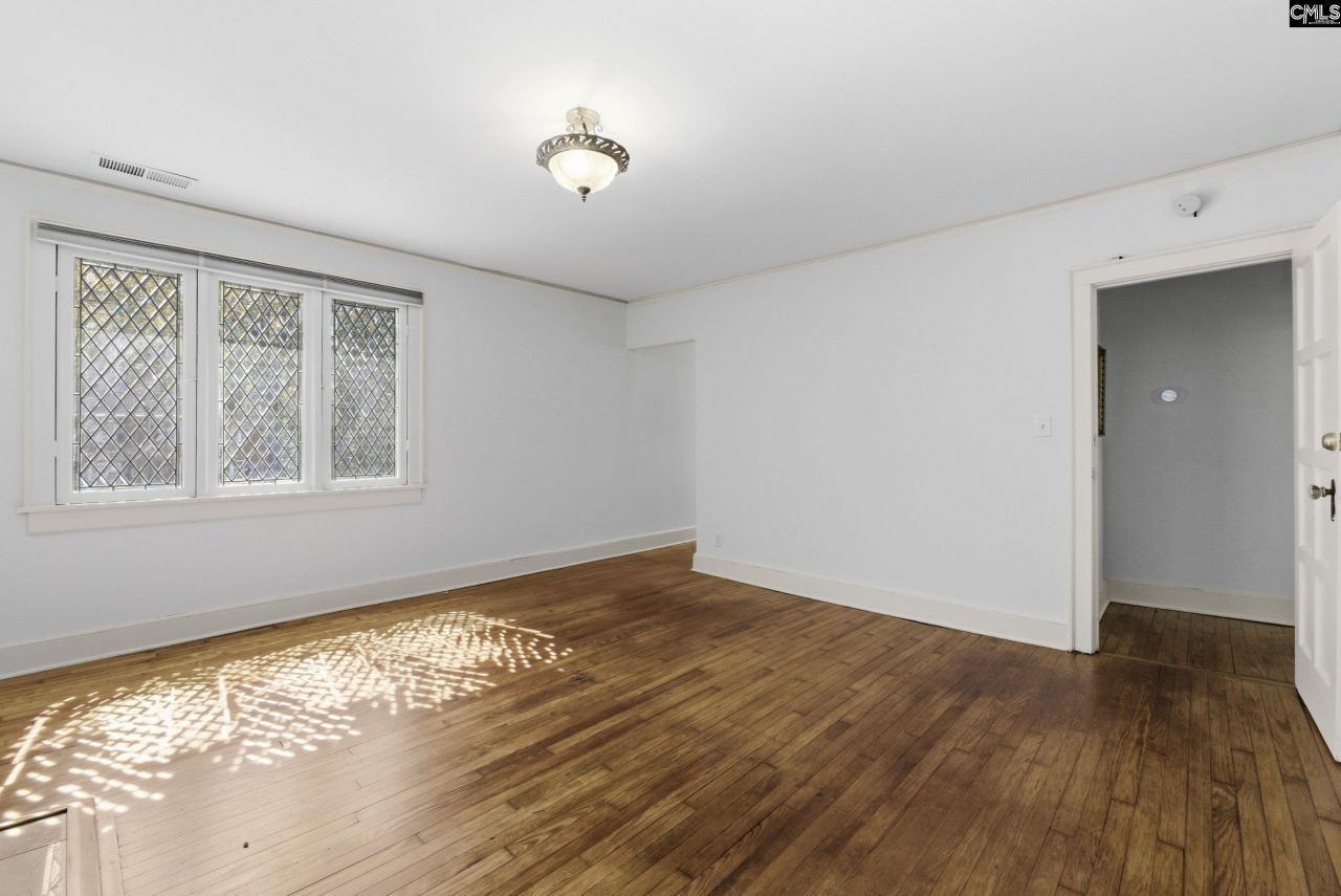 2329 Wilmot Avenue Photo 31
