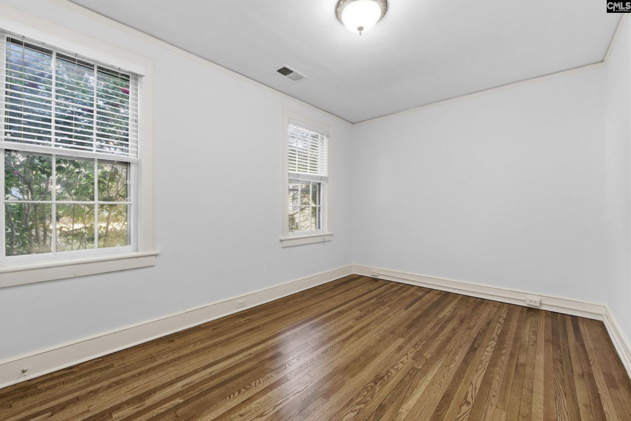 2329 Wilmot Avenue Photo 32