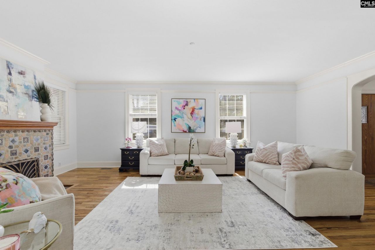 2329 Wilmot Avenue  Photo 5