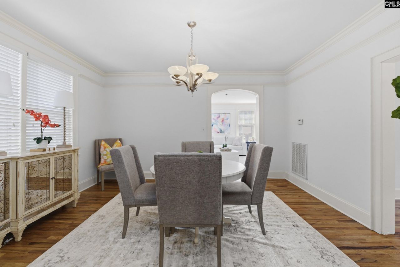 2329 Wilmot Avenue  Photo 8