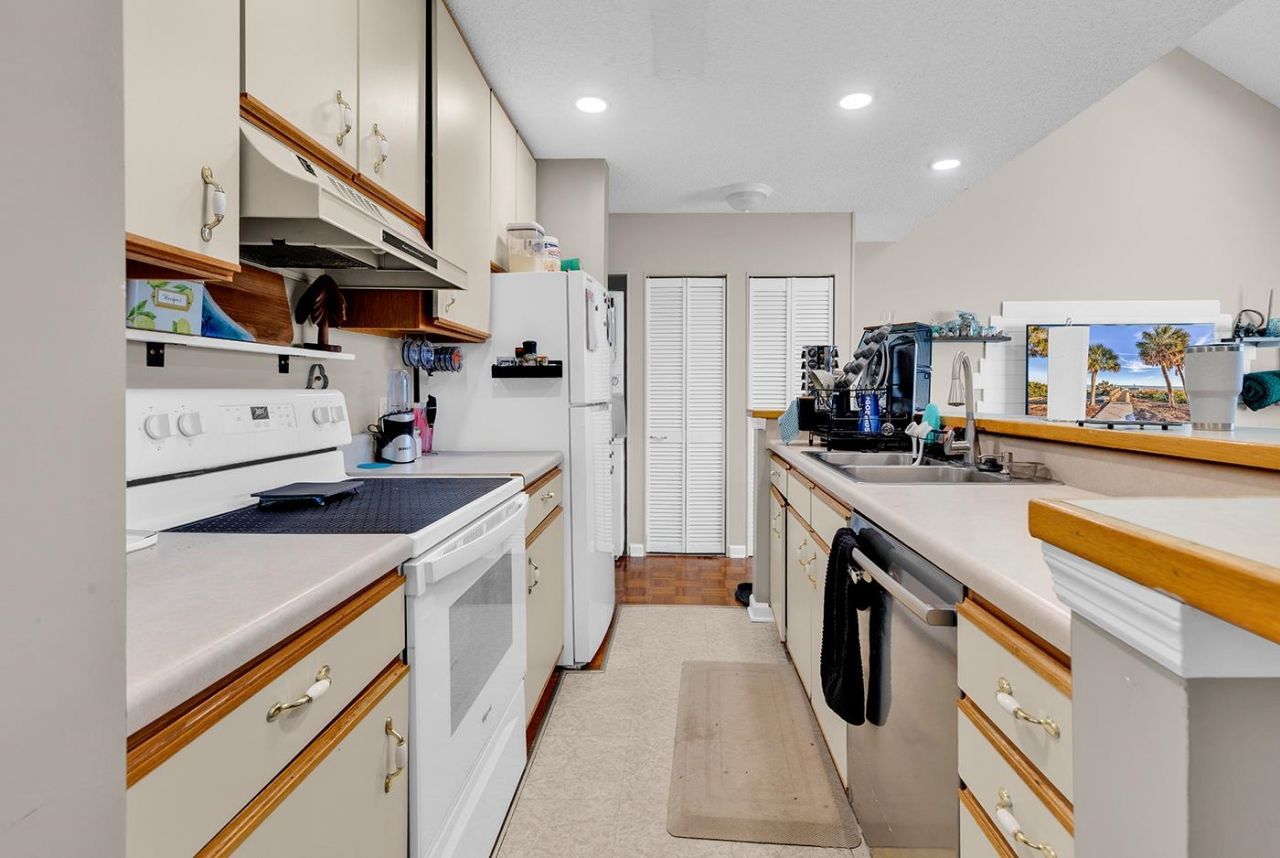 4337 Spa Dr. Photo 11