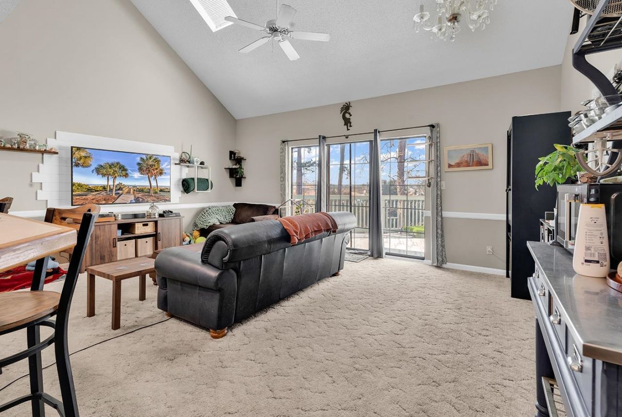 4337 Spa Dr. Photo 12