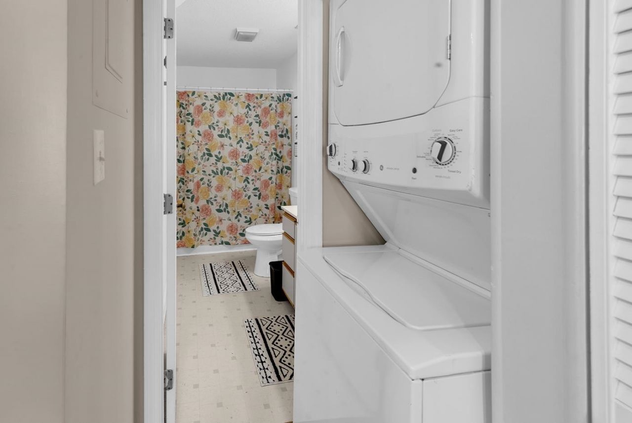 4337 Spa Dr. Photo 8