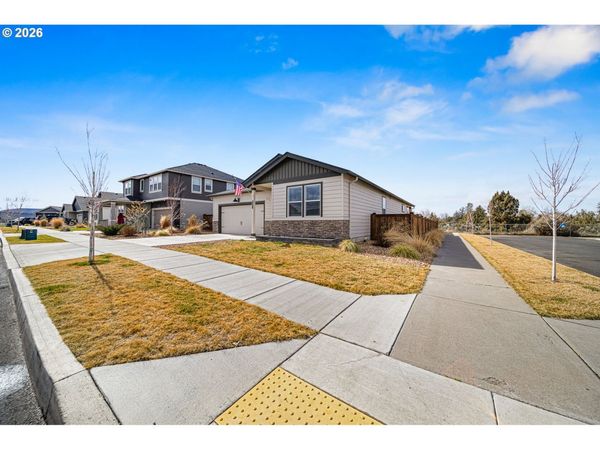 597 NE UNION LOOP, Prineville, OR 97754