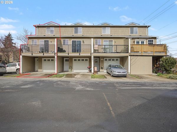 3233 SE 122, Unit D, Portland, OR 97236