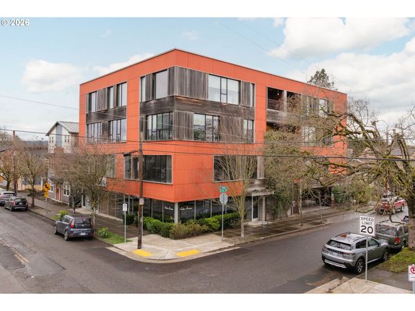 2373 SE 44TH AVE, Unit 302, Portland, OR 97215