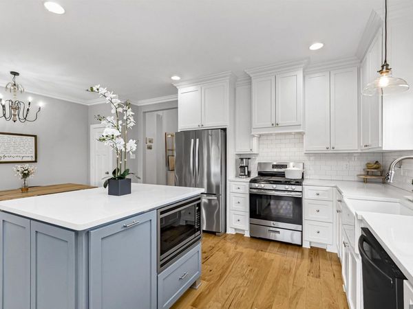 17694 Martin Lake Dr, Baton Rouge, LA 70816