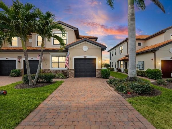 26213 Palace LN , Unit 202, BONITA SPRINGS, FL 34135