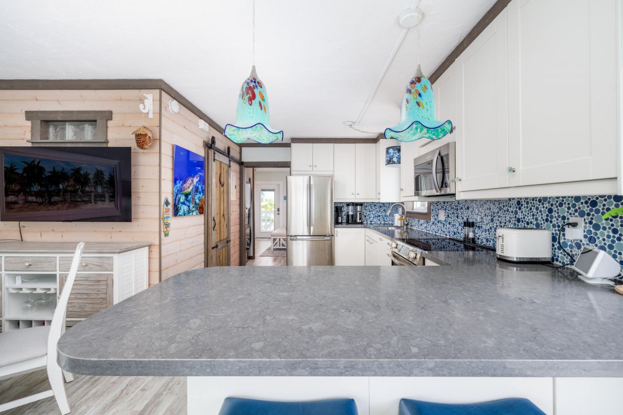 755 W Ocean Drive, Unit 5, Key Colony, FL 33051 Photo