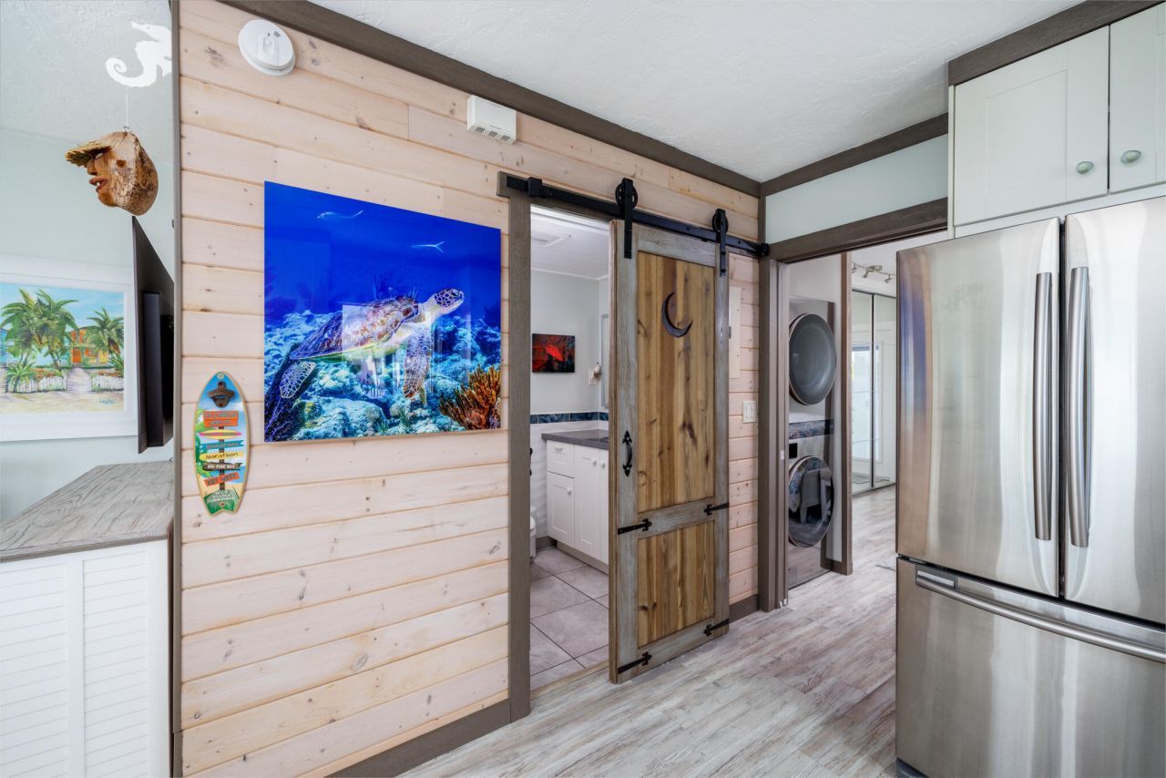 755 W Ocean Drive, Unit 5, Key Colony, FL 33051 Photo