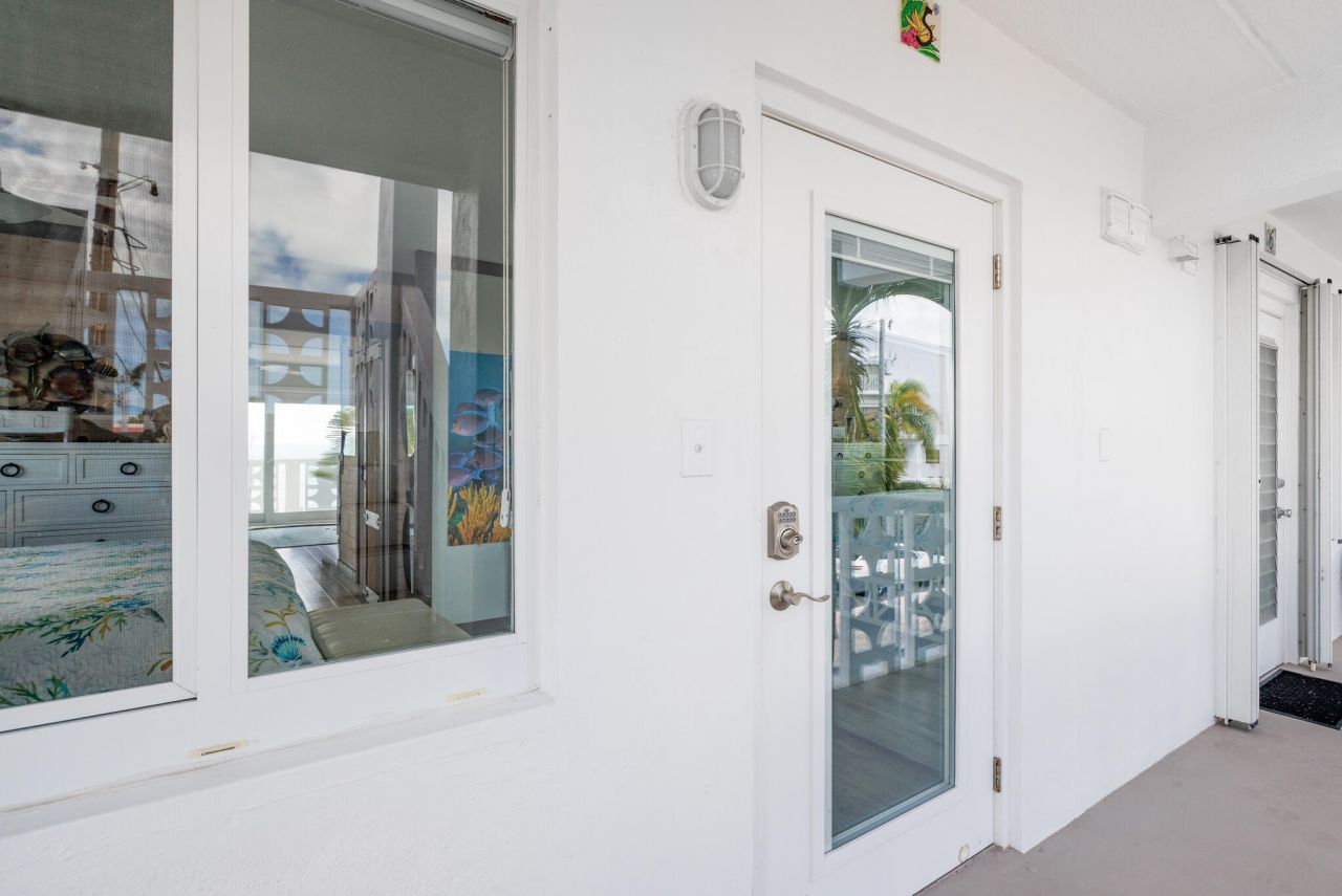 755 W Ocean Drive, Unit 5, Key Colony, FL 33051 Photo