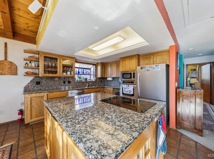 2020 Aloha Drive, South Lake Tahoe, CA 96150 Photo