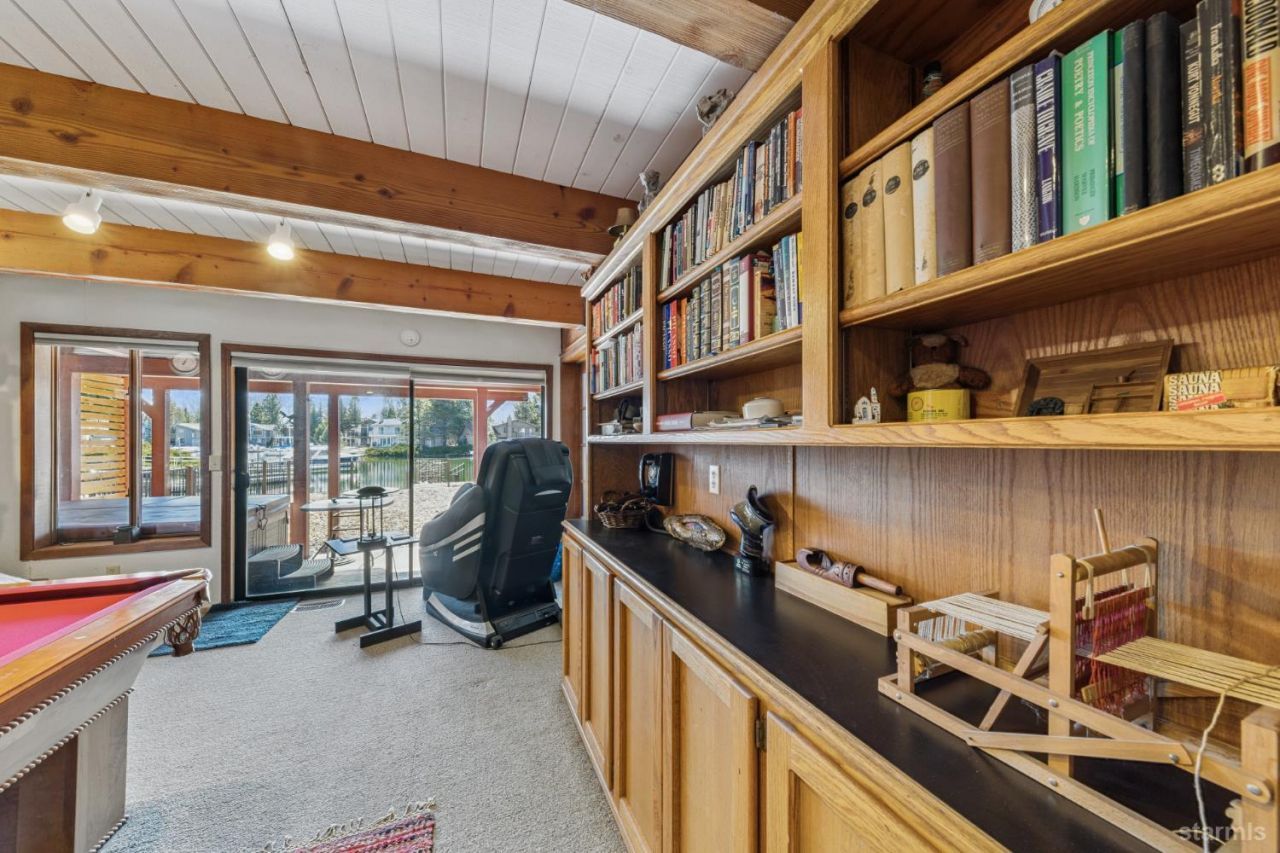 2020 Aloha Drive, South Lake Tahoe, CA 96150 Photo