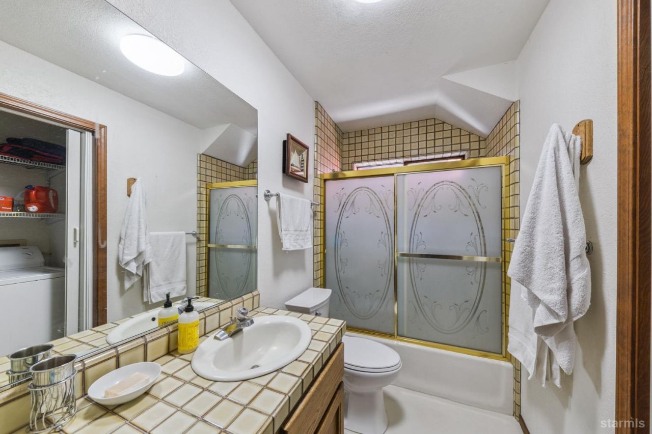 2020 Aloha Drive, South Lake Tahoe, CA 96150 Photo