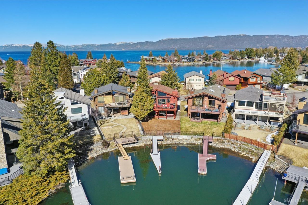 2020 Aloha Drive, South Lake Tahoe, CA 96150 Photo
