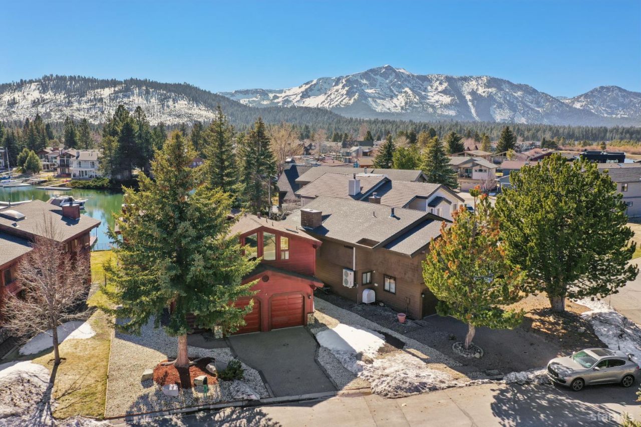2020 Aloha Drive, South Lake Tahoe, CA 96150 Photo