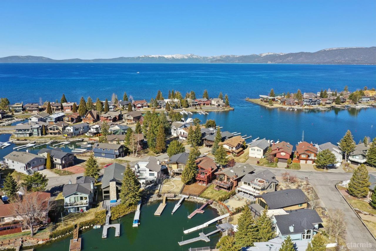 2020 Aloha Drive, South Lake Tahoe, CA 96150 Photo
