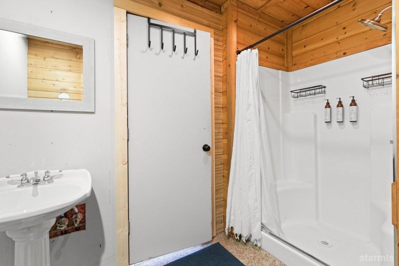 1251 Tata Lane, South Lake Tahoe, CA 96150 Photo