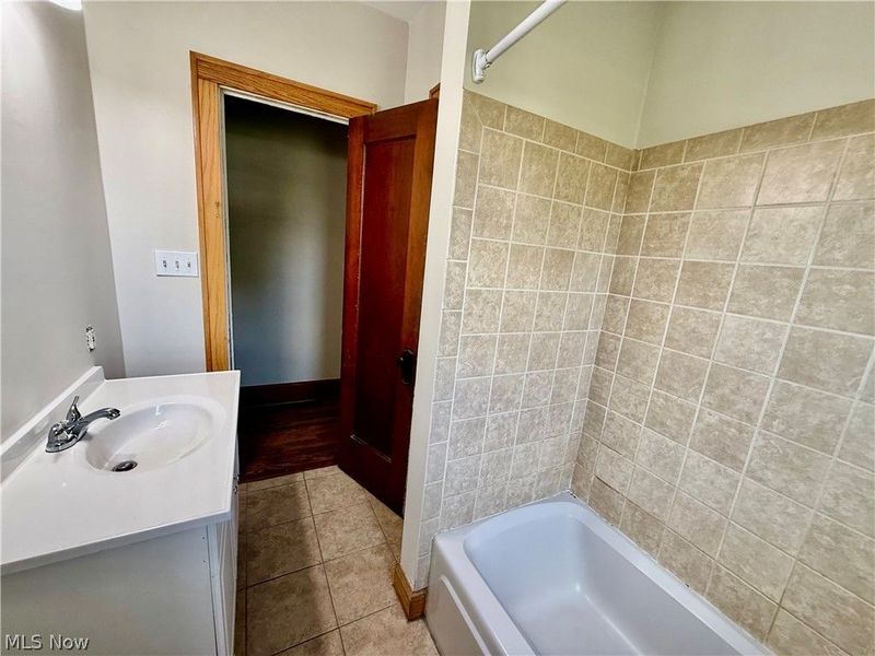 364 N Chillicothe Road , Aurora, OH 44202 Photo 19