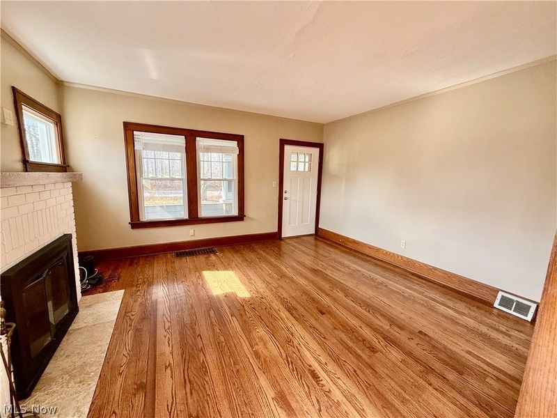 364 N Chillicothe Road , Aurora, OH 44202 Photo 6