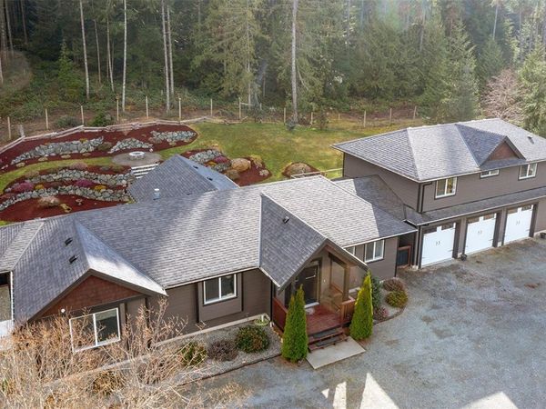 2840 Woodcroft Pl, Shawnigan Lake, BC V0R 2W1