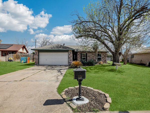 1107 Long Meadow DR, Round Rock, TX 78664