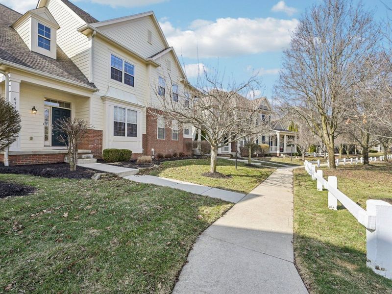 6711 Cooperstone Drive, Unit 72, Dublin, OH 43017 Photo 3