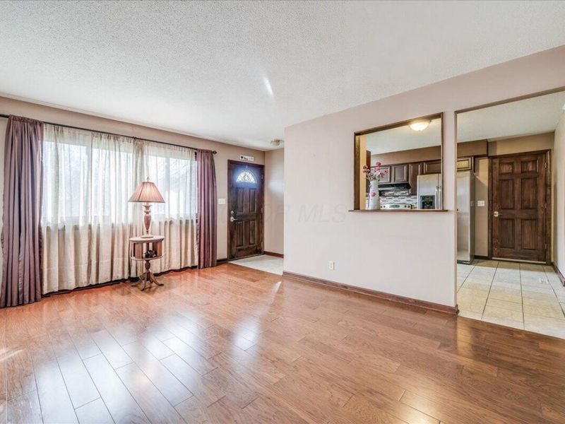 3392 Trail Lane Court, Columbus, OH 43231 Photo 6