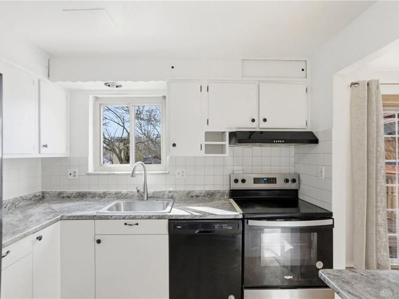 8943 Monsanto Drive, Springfield Township, OH 45231 Photo 10