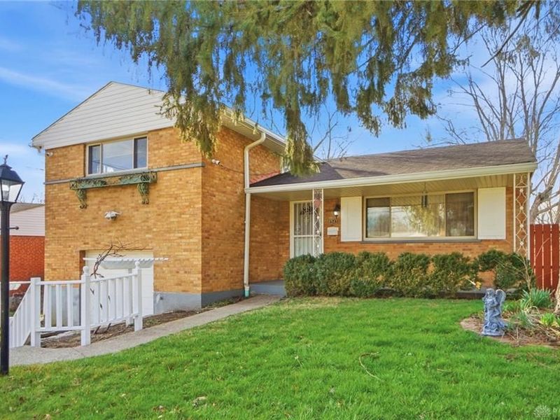 8943 Monsanto Drive, Springfield Township, OH 45231 Photo 2