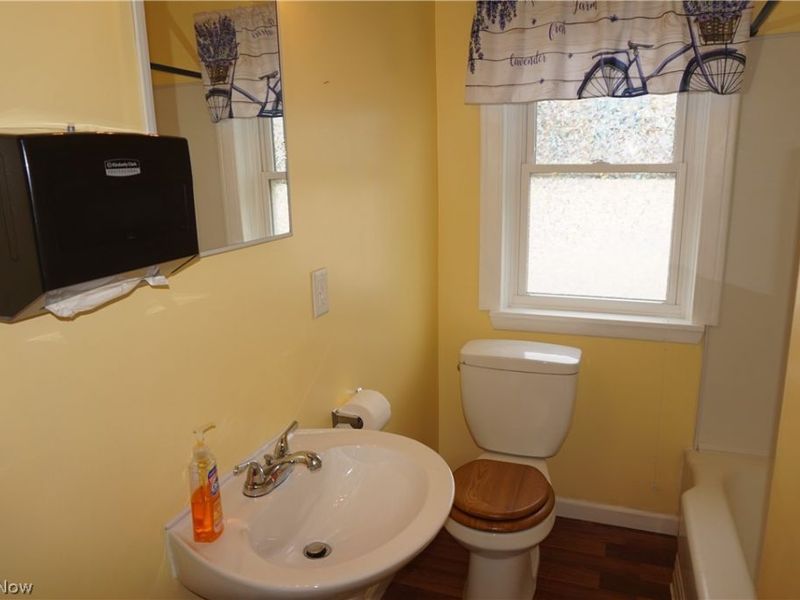 29 Wall Street, Jefferson, OH 44047 Photo 13