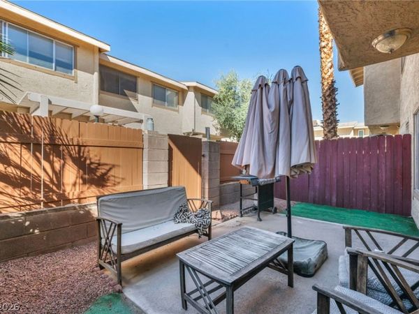 6443 Big Pine Way , Las Vegas, NV 89108