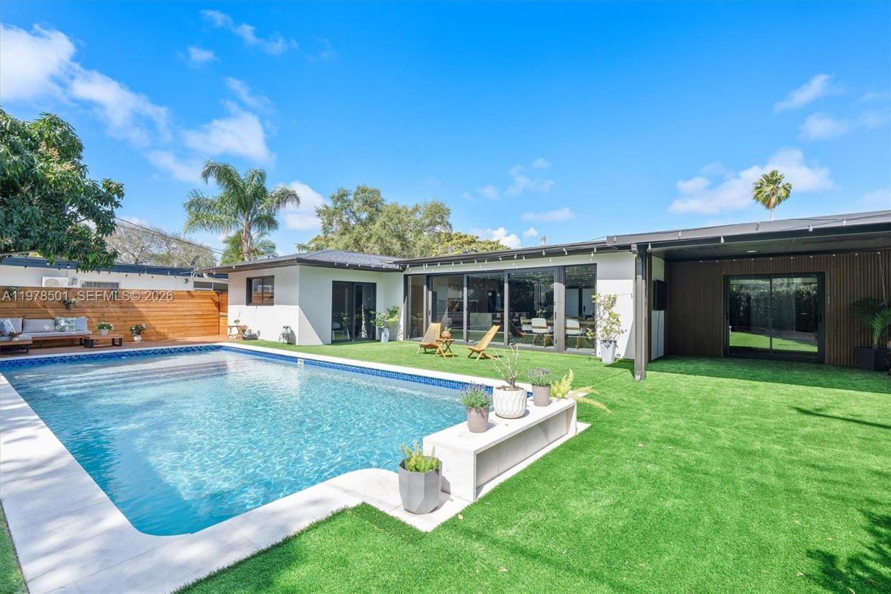 4000 N Circle Dr, Hollywood, FL 33021 Photo