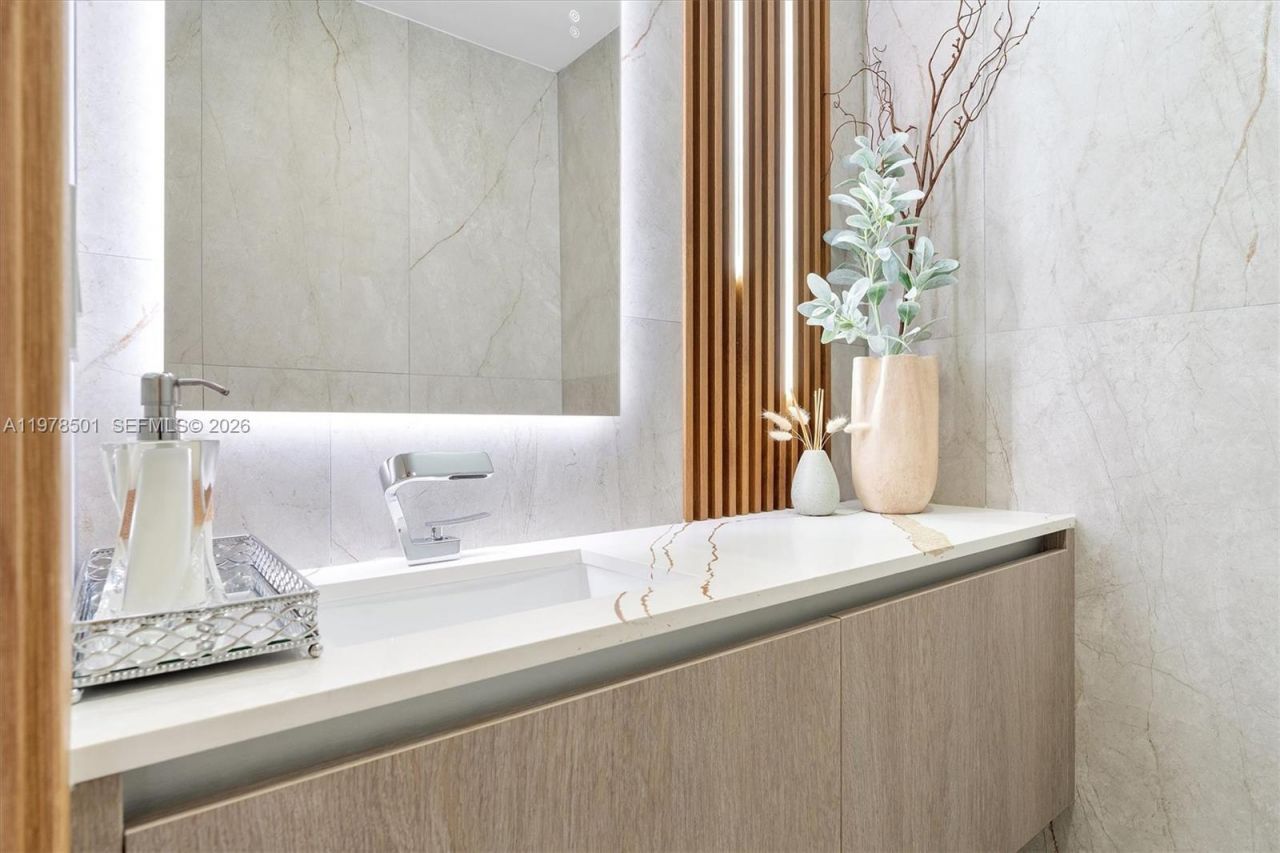 4000 N Circle Dr, Hollywood, FL 33021 Photo