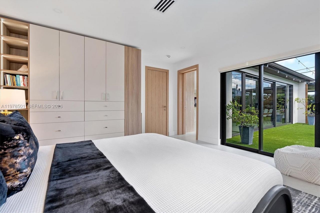 4000 N Circle Dr, Hollywood, FL 33021 Photo