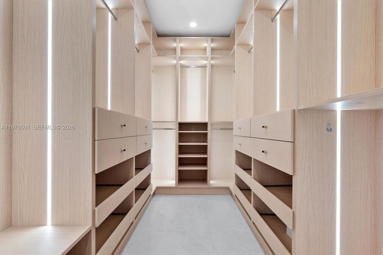 4000 N Circle Dr, Hollywood, FL 33021 Photo