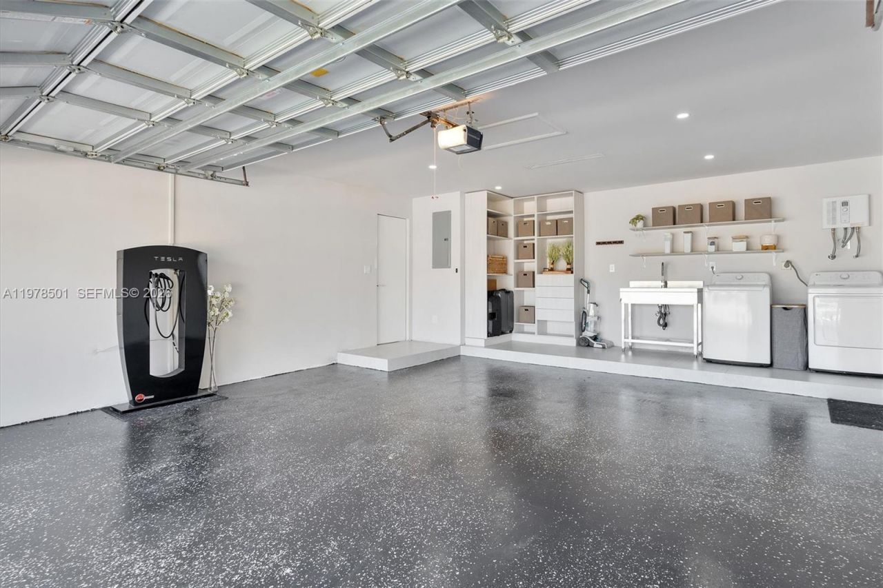 4000 N Circle Dr, Hollywood, FL 33021 Photo