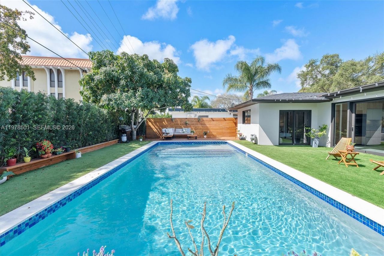 4000 N Circle Dr, Hollywood, FL 33021 Photo